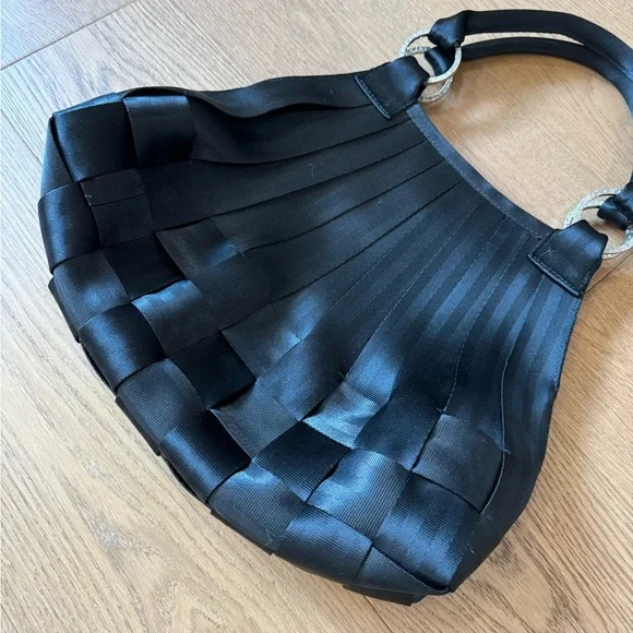 EUC Harveys Seatbelt Bag - Large Stella Tote - Black - Picture 3 of 12